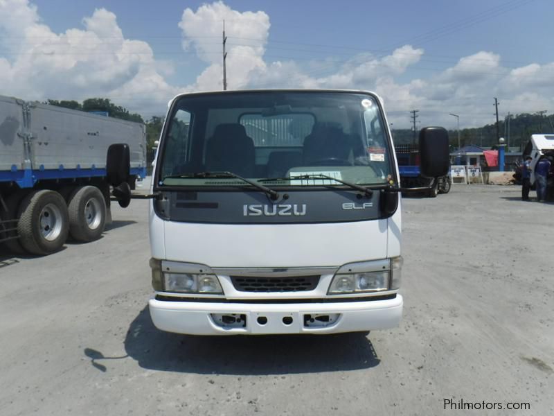 Isuzu NKR81E in Philippines