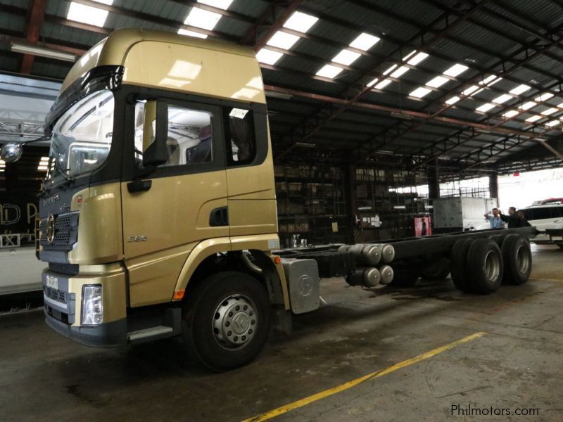 Shacman  X3000 6x2 Rigid Truck Cab & Chassis 10 wheeler in Philippines