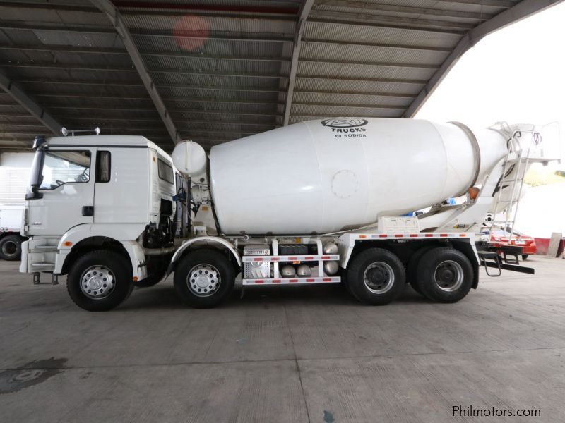 Shacman H3000 8x4 Cement Mixer Truck 12 wheeler SX5316GJBHT326C in Philippines