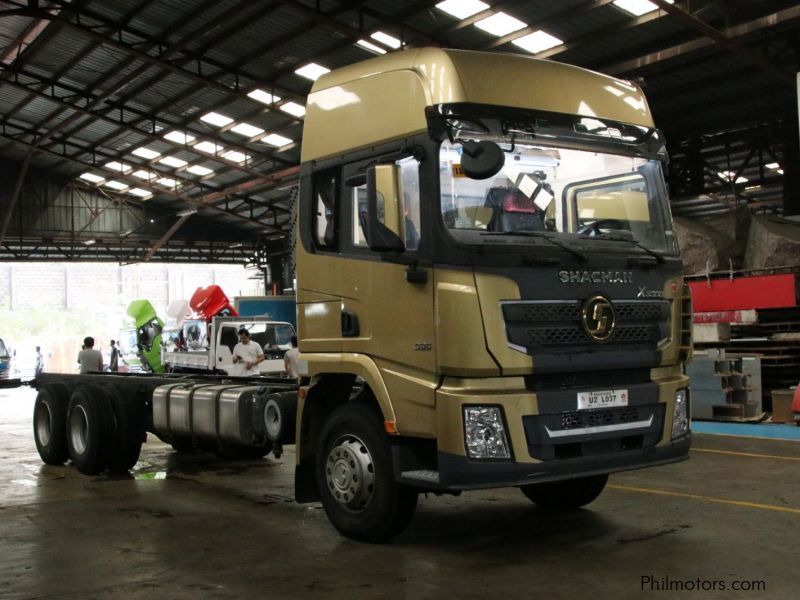 Shacman X3000 6x2 cab and chassis rigid type truck 10 wheeler SX1256XXY4T583C in Philippines