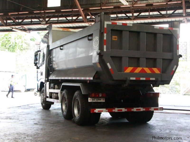 Shacman X3000 6x4 Dump Truck Tipper Mining SX32564T384C in Philippines