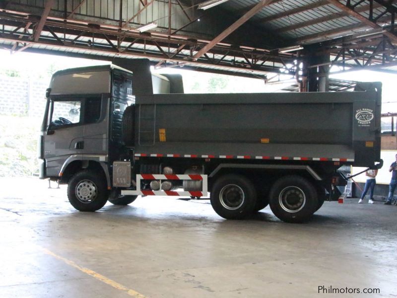 Shacman X3000 6x4 Dump Truck Tipper Mining SX32564T384C in Philippines