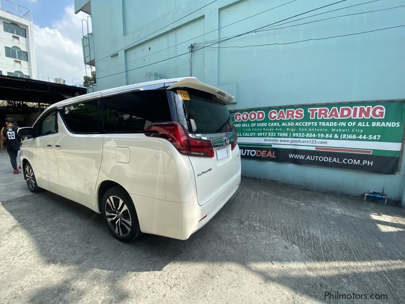 Toyota Alphard in Philippines