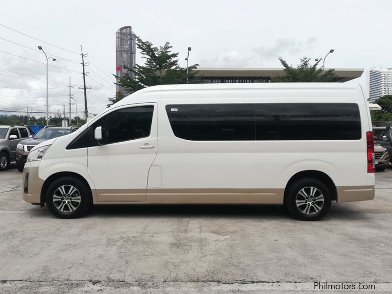 Toyota Hiace GL Grandia Tourer in Philippines