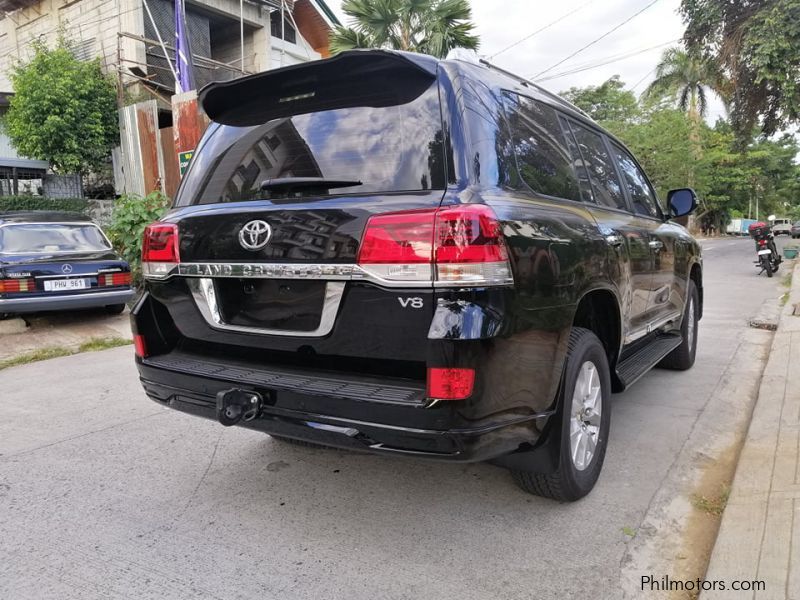 Toyota Land cruiser in Philippines