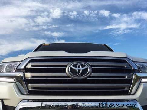 Toyota Land cruiser premium lx 2018 in Philippines