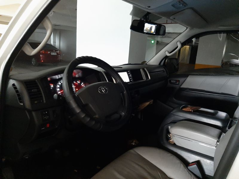 Toyota hiace super grandia in Philippines