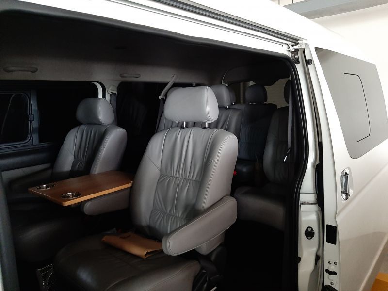 Toyota hiace super grandia in Philippines