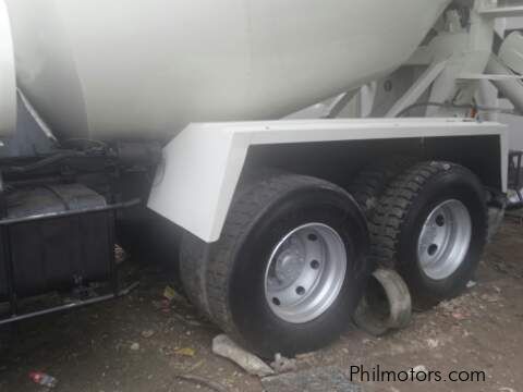 Daewoo BOOM TRUCK 7 TONS (with man lift) in Philippines