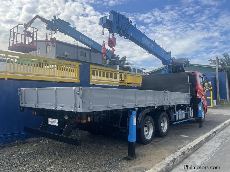 Daewoo BOOM TRUCK/ CARGO CRANE TRUCK in Philippines