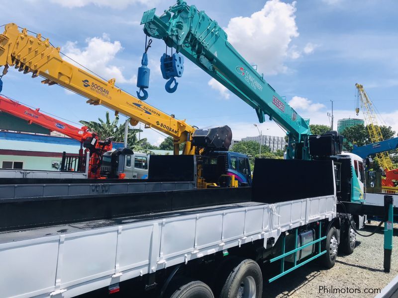 Daewoo BOOM TRUCK/ CARGO CRANE TRUCK in Philippines