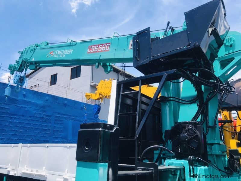 Daewoo BOOM TRUCK/ CARGO CRANE TRUCK in Philippines