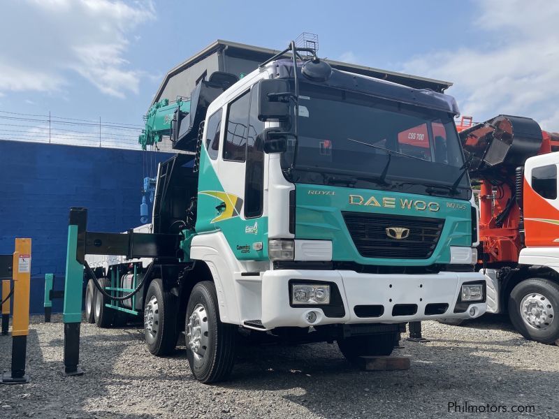 Daewoo Boom truck 12 tons in Philippines