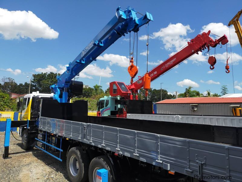 Daewoo Boom truck in Philippines