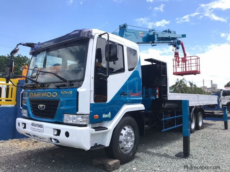 Daewoo Euro4 boom truck 7 tons crane in Philippines