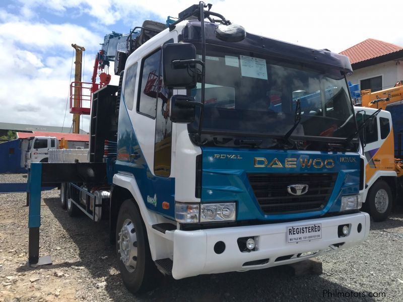 Daewoo Euro4 boom truck 7 tons crane in Philippines