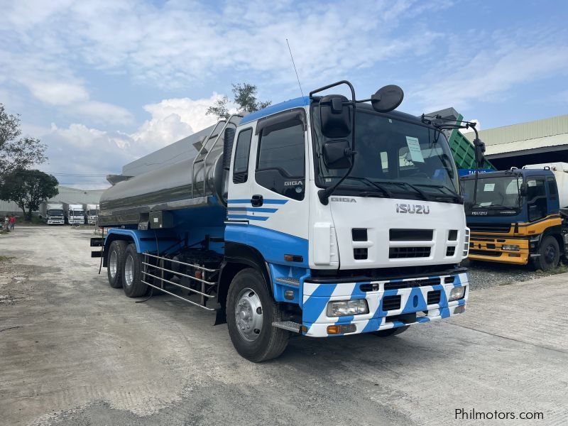 Isuzu 6UZ1 water tanker in Philippines