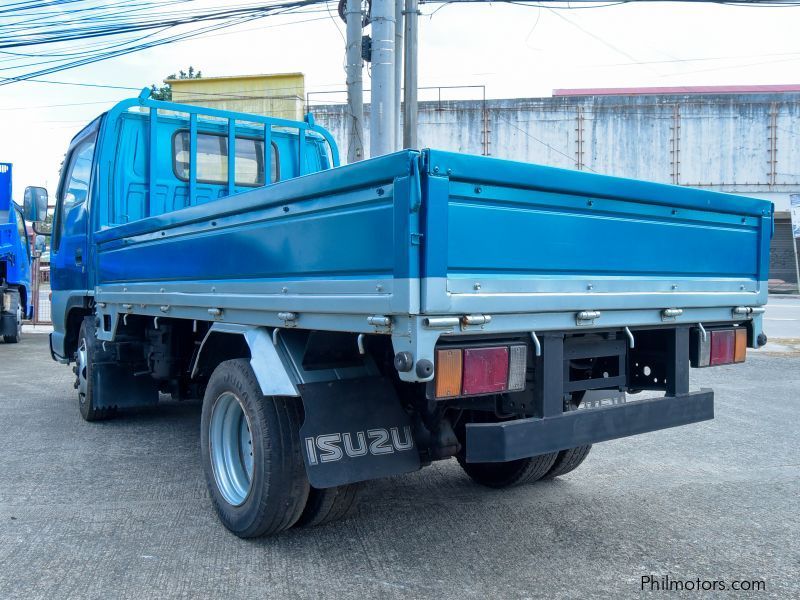 Isuzu ELF  DROPSIDE in Philippines