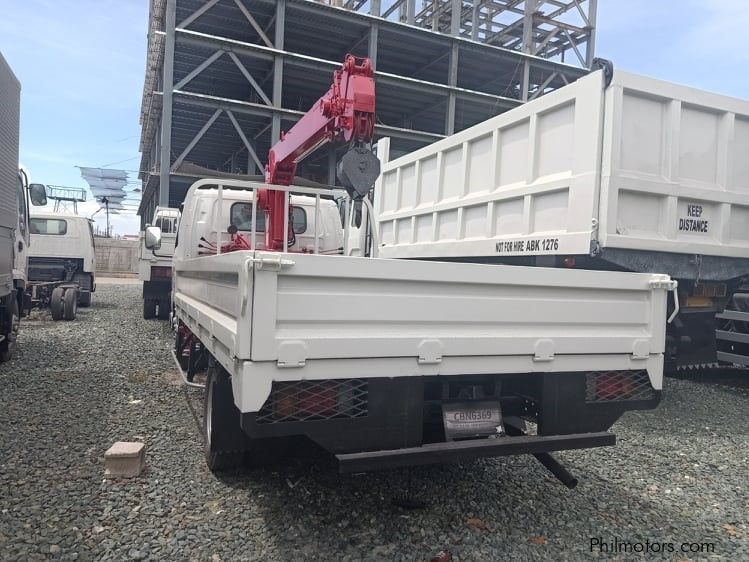 Isuzu ELF GIGA BOOM TRUCK in Philippines