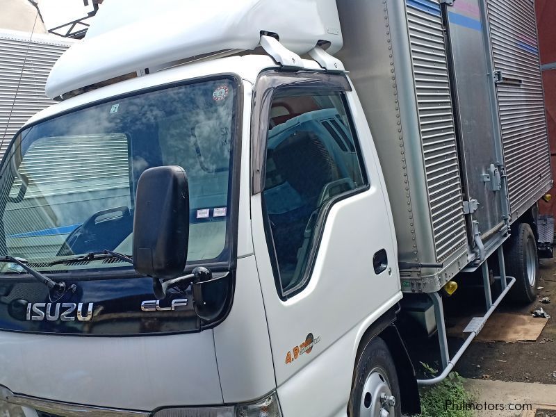 Isuzu ELF NKR CLOSED VAN in Philippines