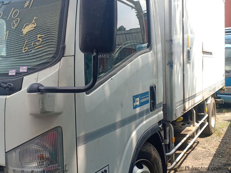 Isuzu ELF NPR FREEZER VAN 4JJ1 in Philippines