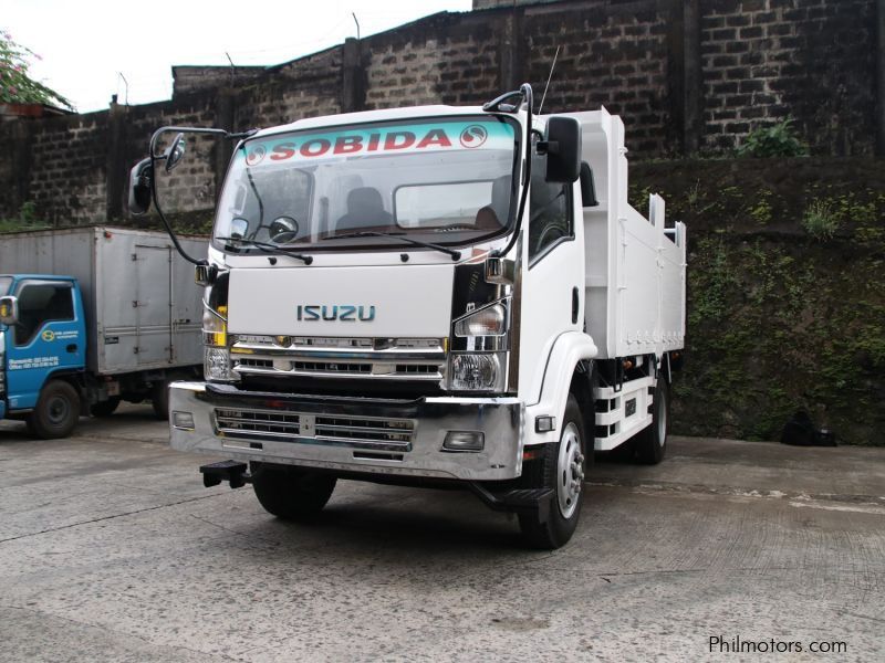 Isuzu Forward Dump Truck 4x2 6 wheeler in Philippines