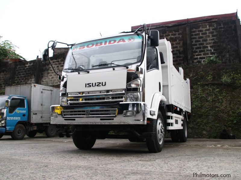 Isuzu Forward Dump Truck 4x2 6 wheeler in Philippines