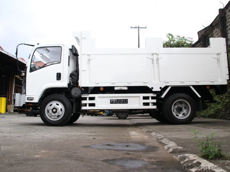 Isuzu Forward Dump Truck 4x2 6 wheeler in Philippines