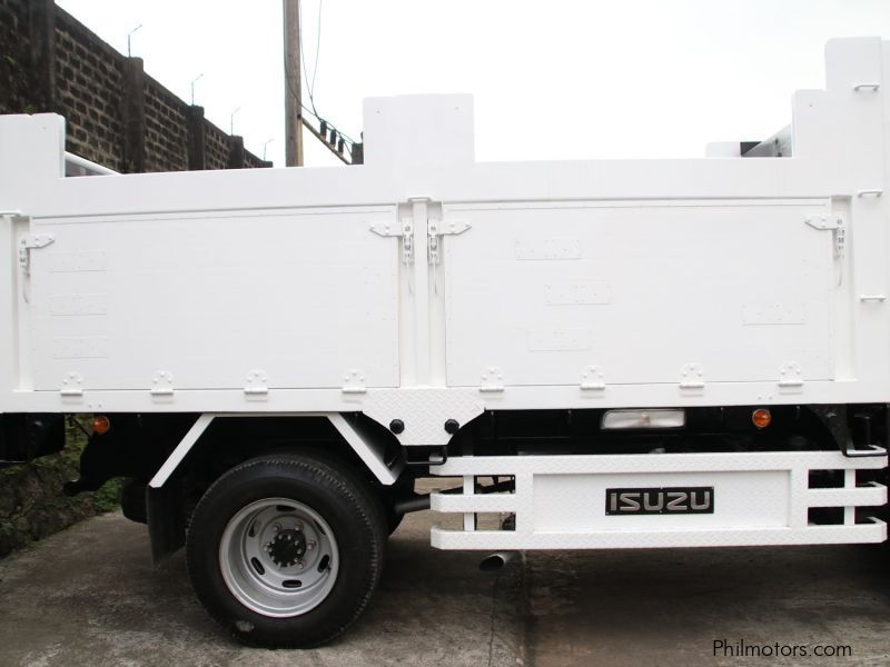 Isuzu Forward Dump Truck 4x2 6 wheeler in Philippines