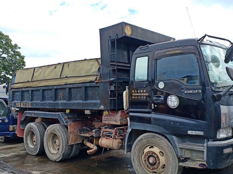 Isuzu GIGA CXZ DUMP TRUCK 10PE1 in Philippines