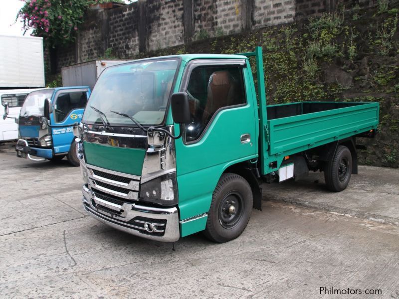 Isuzu NKR 4x2 Dropside Truck in Philippines