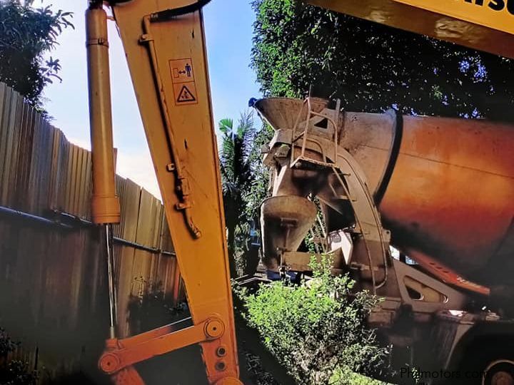 KOMATSU   PC200-6 EXCAVATOR  in Philippines