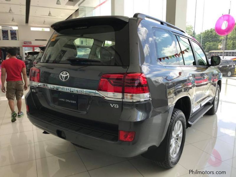 Toyota BRAND NEW LAND CRUISER FULL OPTIONS PREMIUM 4.5L V8 AT in Philippines