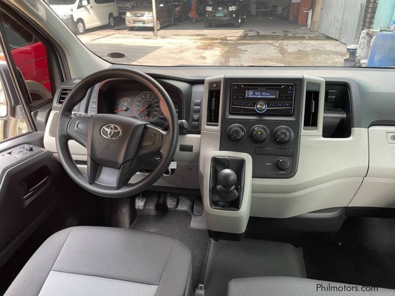 Toyota HiAce Commuter Deluxe in Philippines