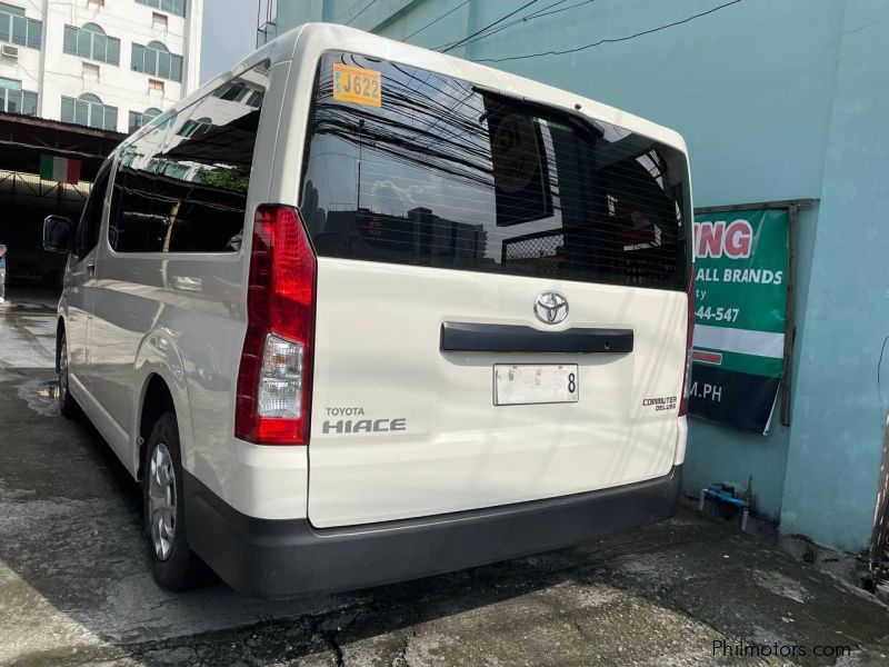 Toyota HiAce Commuter Deluxe in Philippines