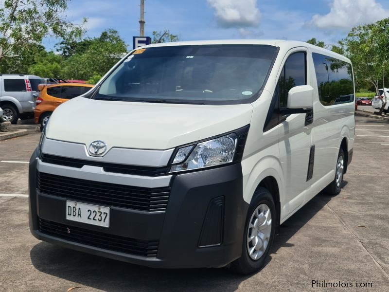 Toyota Hiace Commuter Deluxe in Philippines