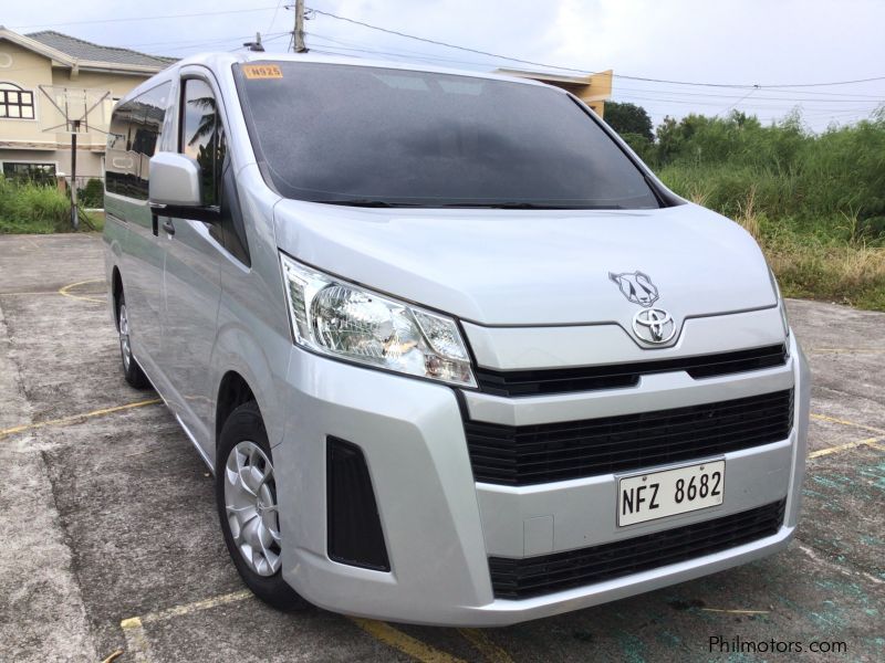 Toyota Hiace Commuter Deluxe in Philippines