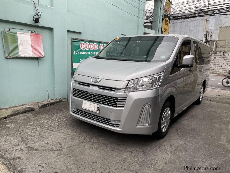 Toyota Hiace Commuter Deluxe in Philippines