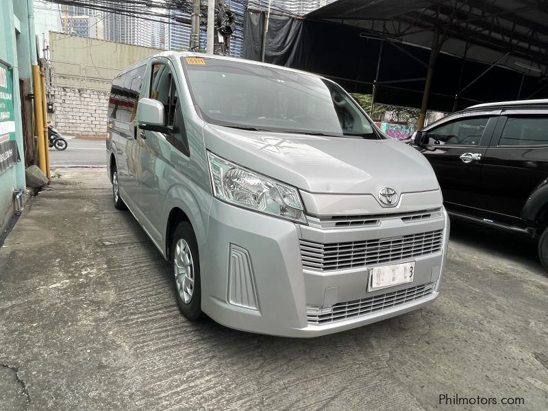 Toyota Hiace Commuter Deluxe in Philippines