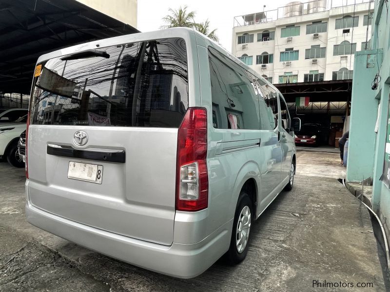 Toyota Hiace Commuter Deluxe in Philippines