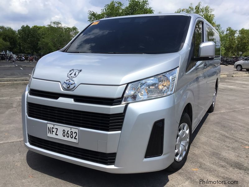 Toyota Hiace Commuter Deluxe VAN MT Lucena City in Philippines