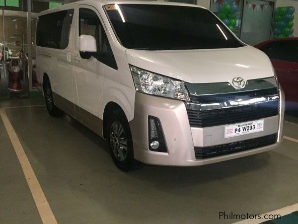 Toyota Hiace Commuter Old Version MT in Philippines