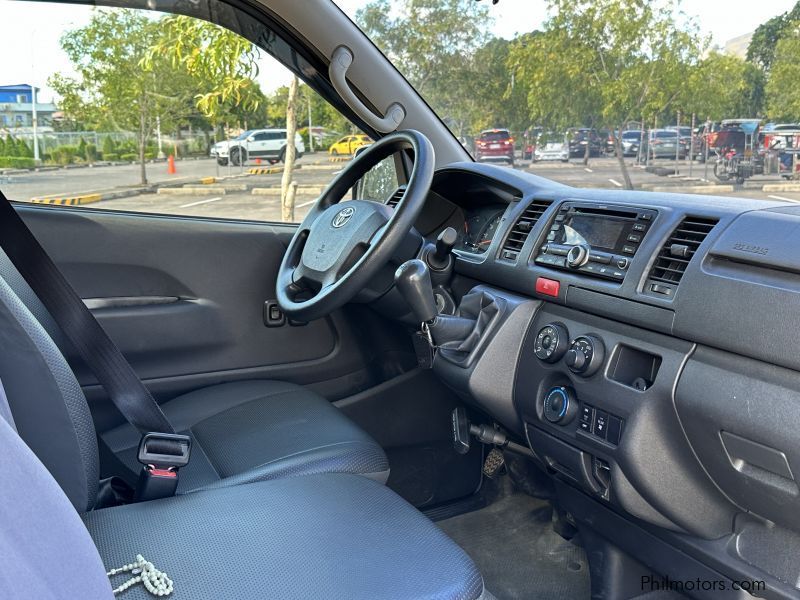 Toyota Hiace Commuter Van 3.0L Lucena City in Philippines