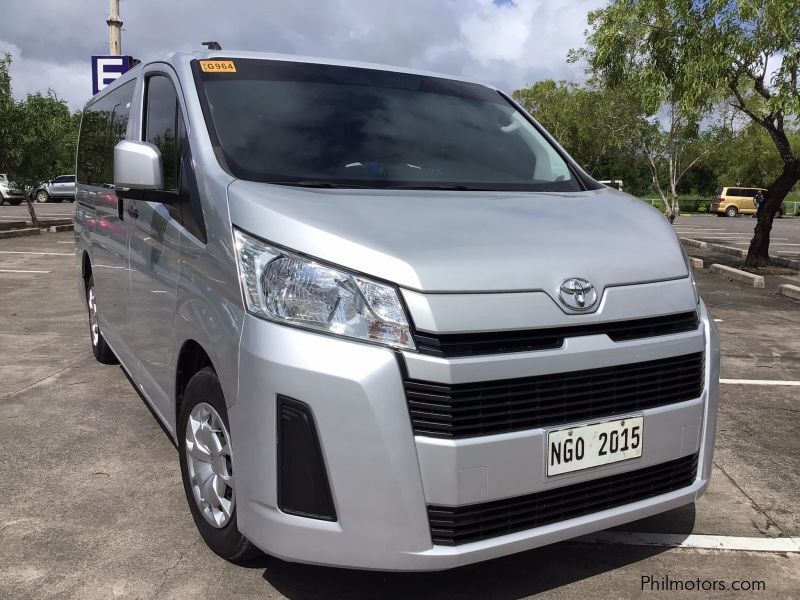 Toyota hiace Commuter Deluxe in Philippines