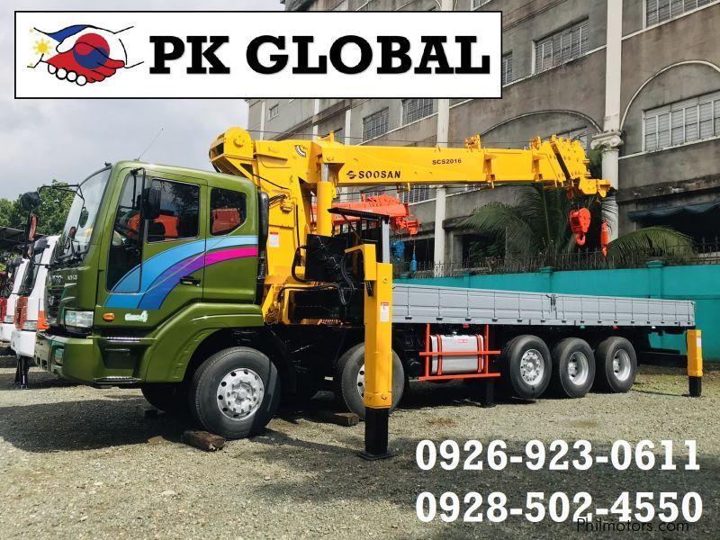 Daewoo BOOM TRUCK/ CARGO CRANE TRUCK in Philippines