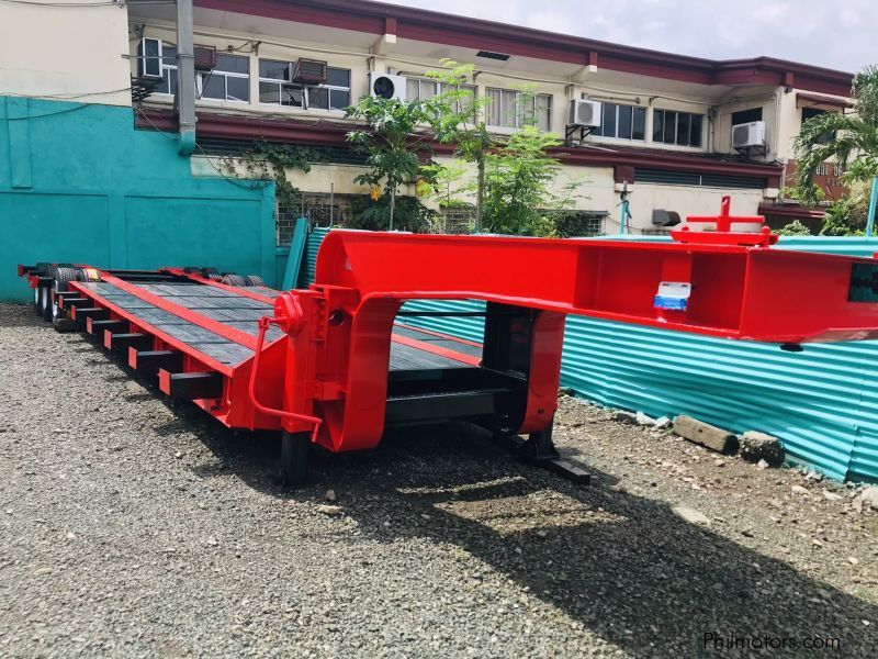 Hyundai LOW BED TRAILER/ GOOSE NECK TRAILER in Philippines