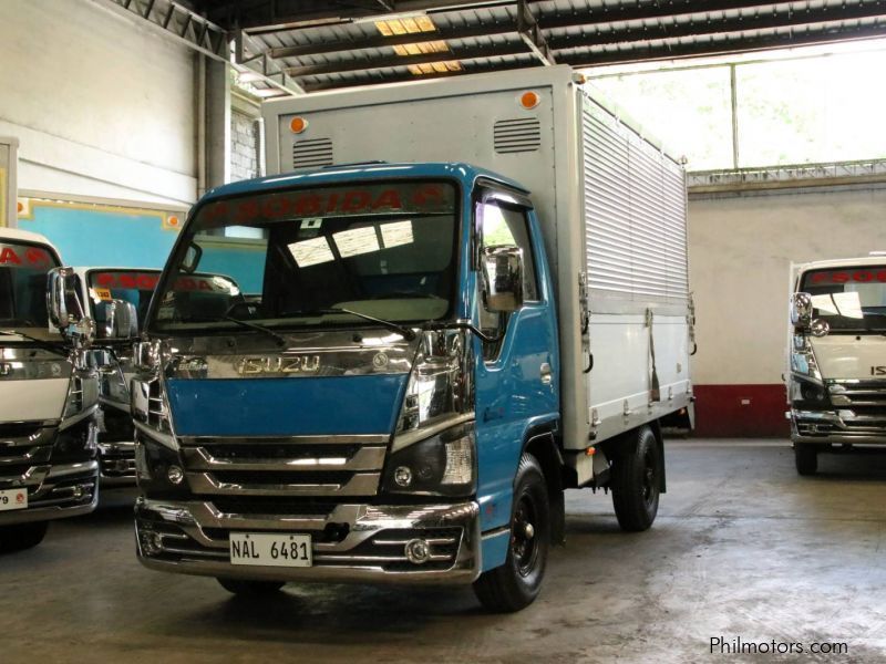 Isuzu Elf NKR Aluminum Wing Van Truck in Philippines