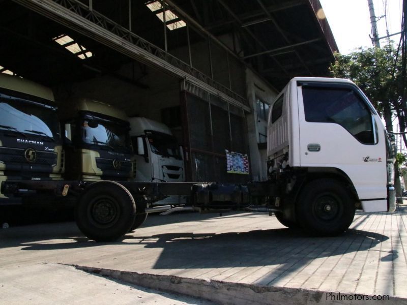 Isuzu Elf NKR Cab & Chassis in Philippines