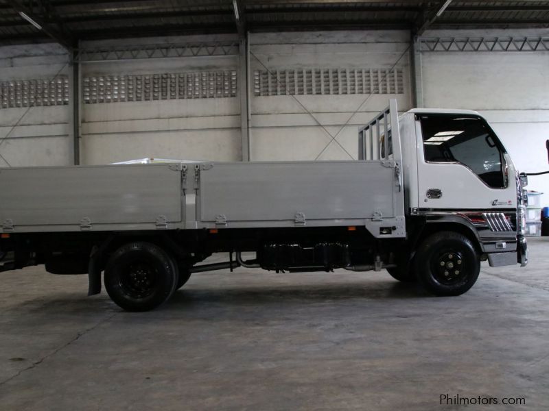 Isuzu Elf NKR Cargo Truck in Philippines