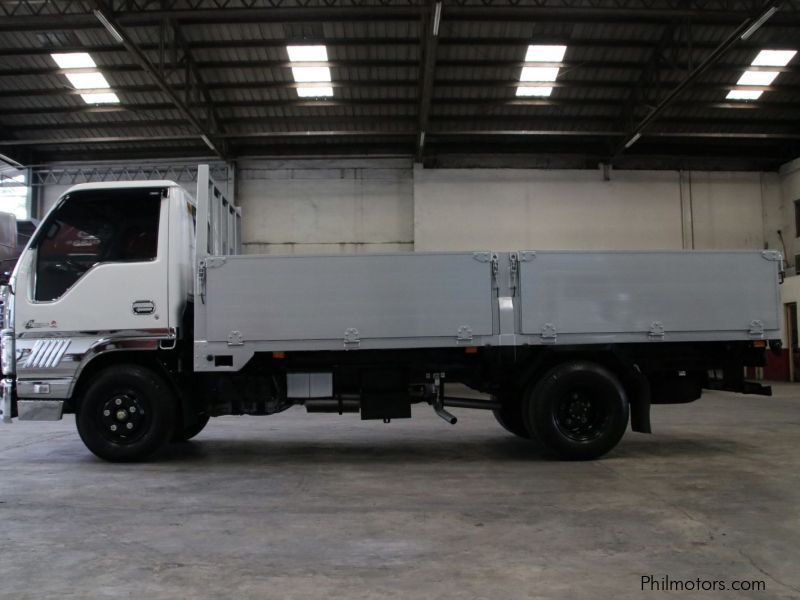 Isuzu Elf NKR Cargo Truck in Philippines